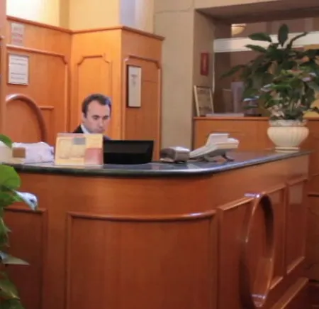 Gh San Giusto Otel 3*