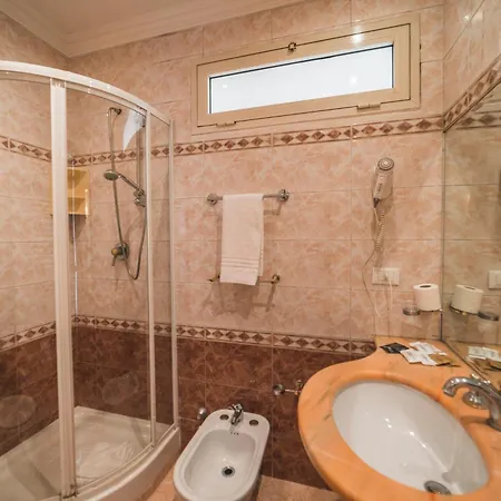 Gh San Giusto Hotell 3*