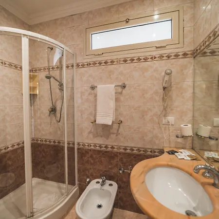 Gh San Giusto Hotell 3*