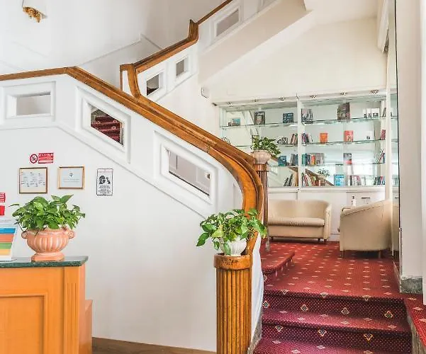 Gh San Giusto Ξενοδοχείο 3*