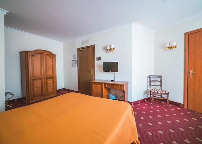 Ξενοδοχείο Gh San Giusto 3*