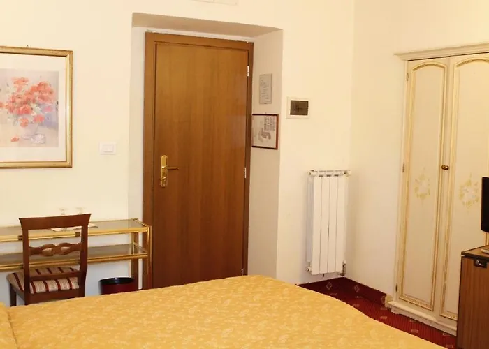 Gh San Giusto Ξενοδοχείο 3*