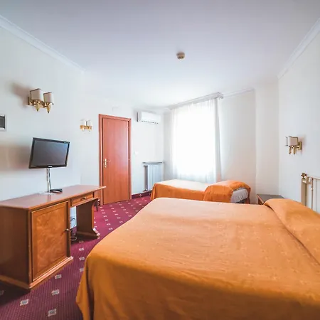 Gh San Giusto Рим